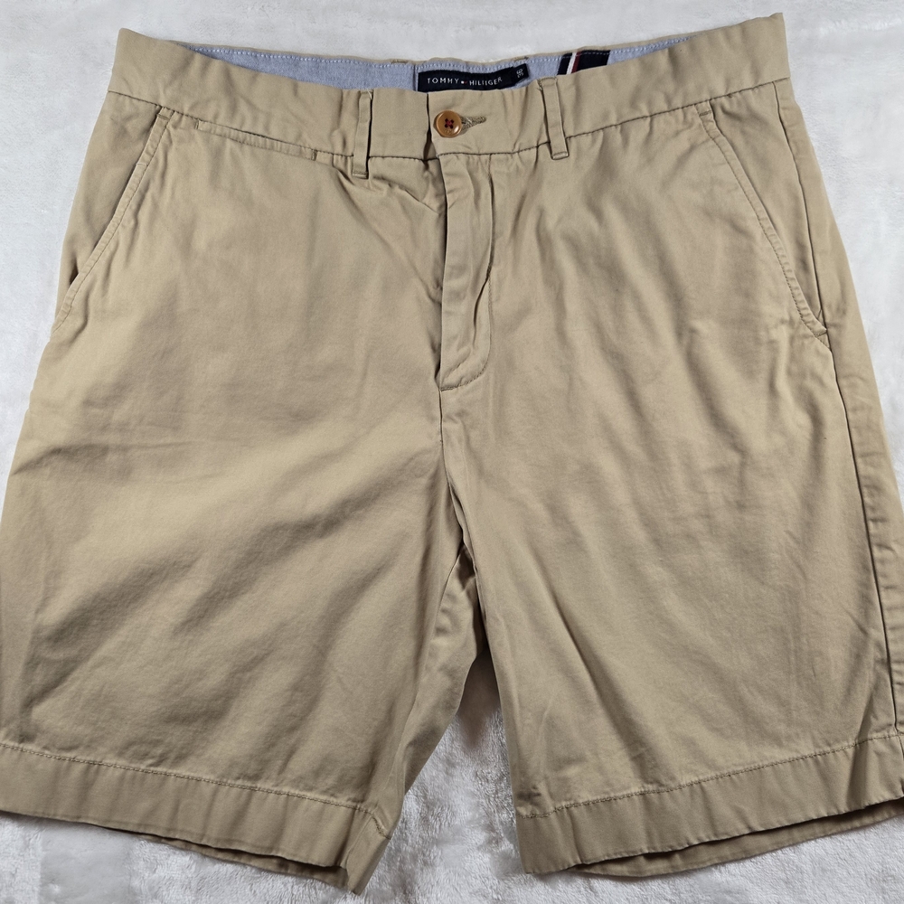 Tommy Hilfiger Classic Fit Chino Shorts Mens Waist 36 Khaki Tan Flat Front Casua